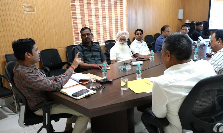 राष्ट्रीय कृमि मुक्ति दिवस कार्यक्रम की तैयारियों को लेकर ADM ने ली बैठक