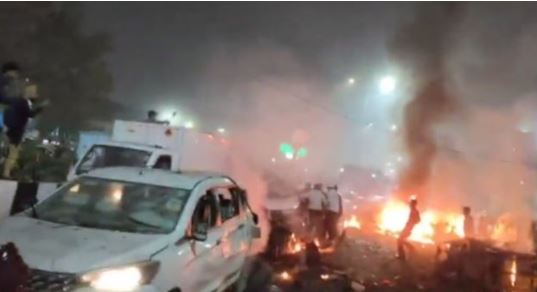 Delhi ब्लास्ट पर ताजा अपडेट्स: मृतकों की संख्या बढ़कर हुई 13! कार मालिक हिरासत में, NIA की जांच तेज