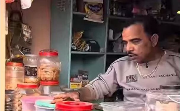 मेरठ: 10 रुपये बिस्किट वाला यूट्यूबर Shadab Jakati गिरफ्तार, बच्ची से अश्लील....