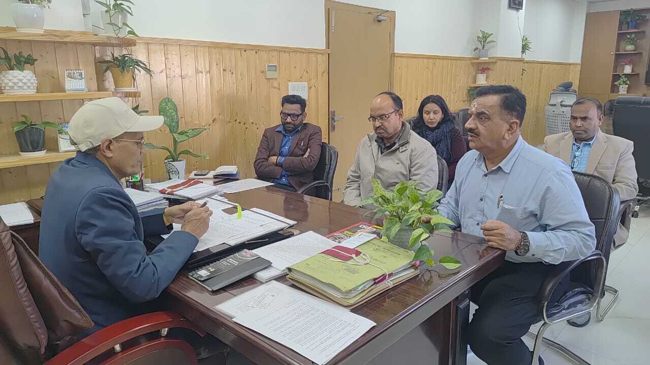 नवनिर्मित मंडी भवन बदहाली मामला: पूर्व विधायक ठुकराल ने कृषि सचिव के सामने उठाई ये मांग